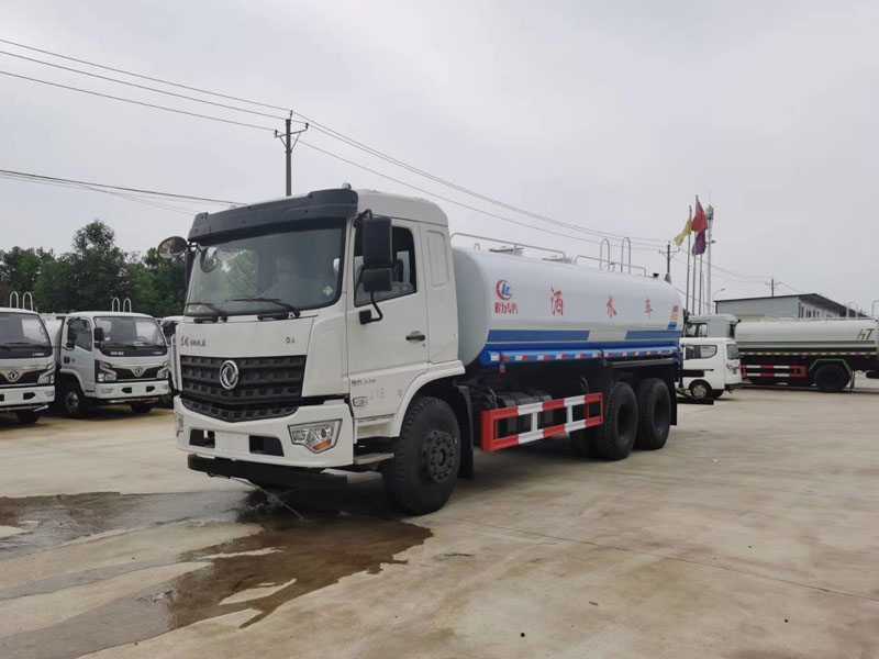 東風(fēng)專底后八輪（20噸）灑水車