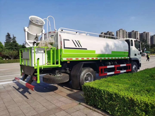 福田瑞沃灑水車(12噸)