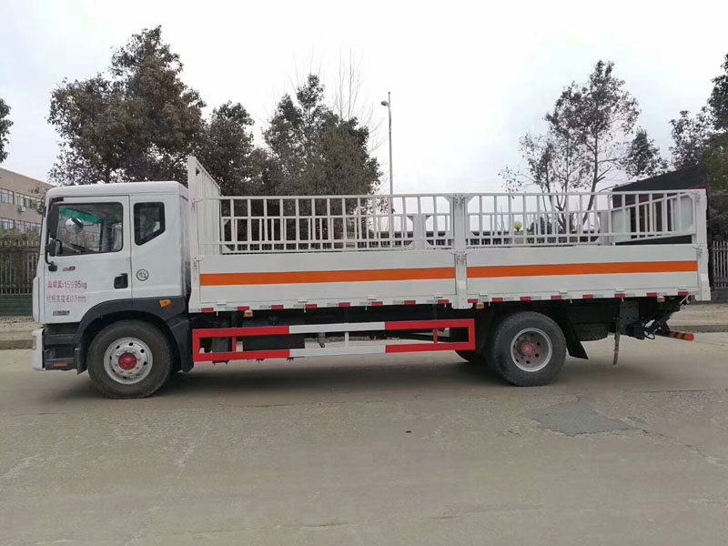 東風(fēng)6.2米（10.8噸）氣瓶車