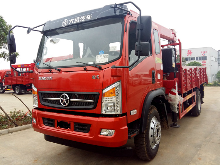 大運(yùn)隨車吊黃牌6.3噸