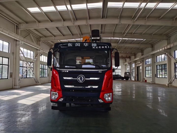 國六東風T5后雙橋10-12噸隨車吊