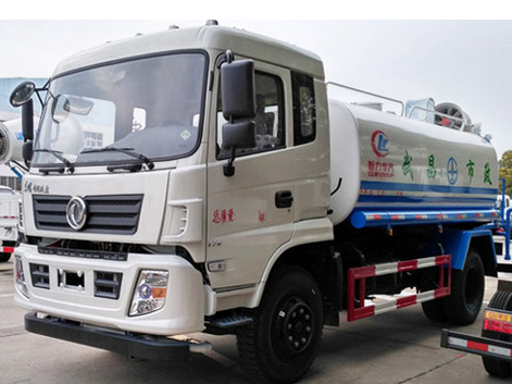 東風(fēng)專底多功能抑塵車(chē)