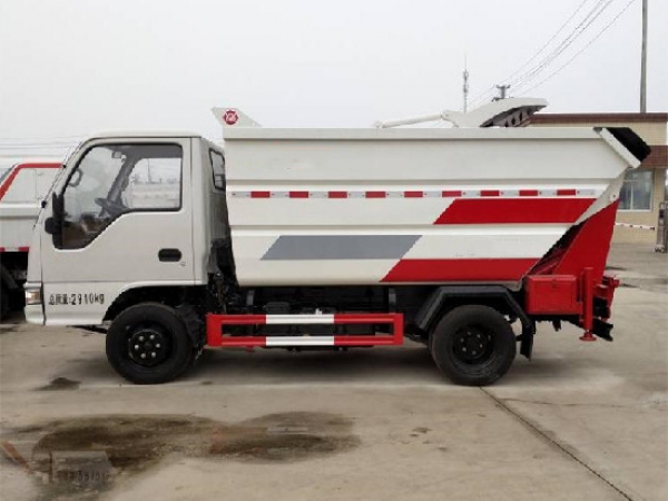 	躍進(jìn)S70國六4方無泄漏自裝（后掛桶）卸式垃圾車