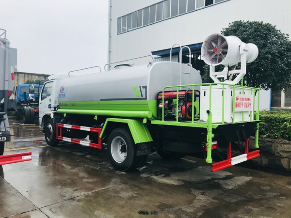 國(guó)六10方東風(fēng)福瑞卡灑水車