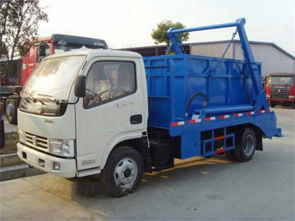 東風小多利卡擺臂式垃圾車(藍牌5方)
