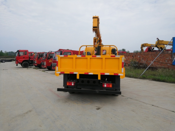 重汽豪曼藍(lán)牌/黃牌5噸隨車吊