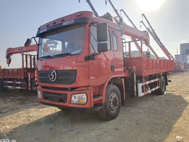 陜汽軒德單橋8噸隨車吊