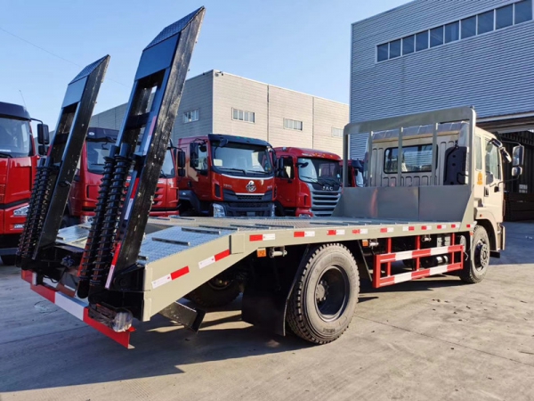 國六東風(fēng)錦程平板拖車