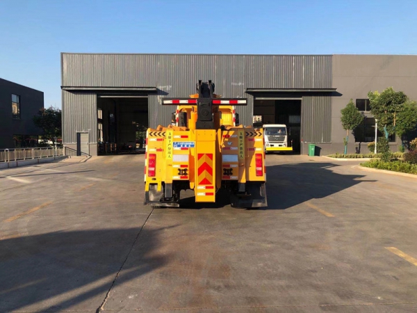 國六重汽豪瀚13噸拖吊聯體清障車