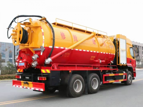 柳汽乘龍22方清洗吸污車(chē)