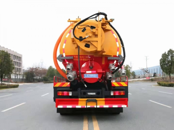 柳汽乘龍22方清洗吸污車(chē)