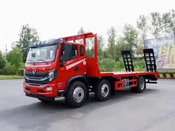 華神小三軸平板運(yùn)輸車