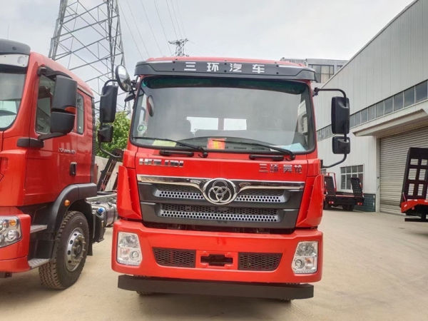 三環(huán)昊龍三軸平板車（短軸距山區(qū)版）