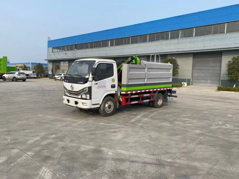 東風(fēng)多利卡隧道壁清洗車(chē)